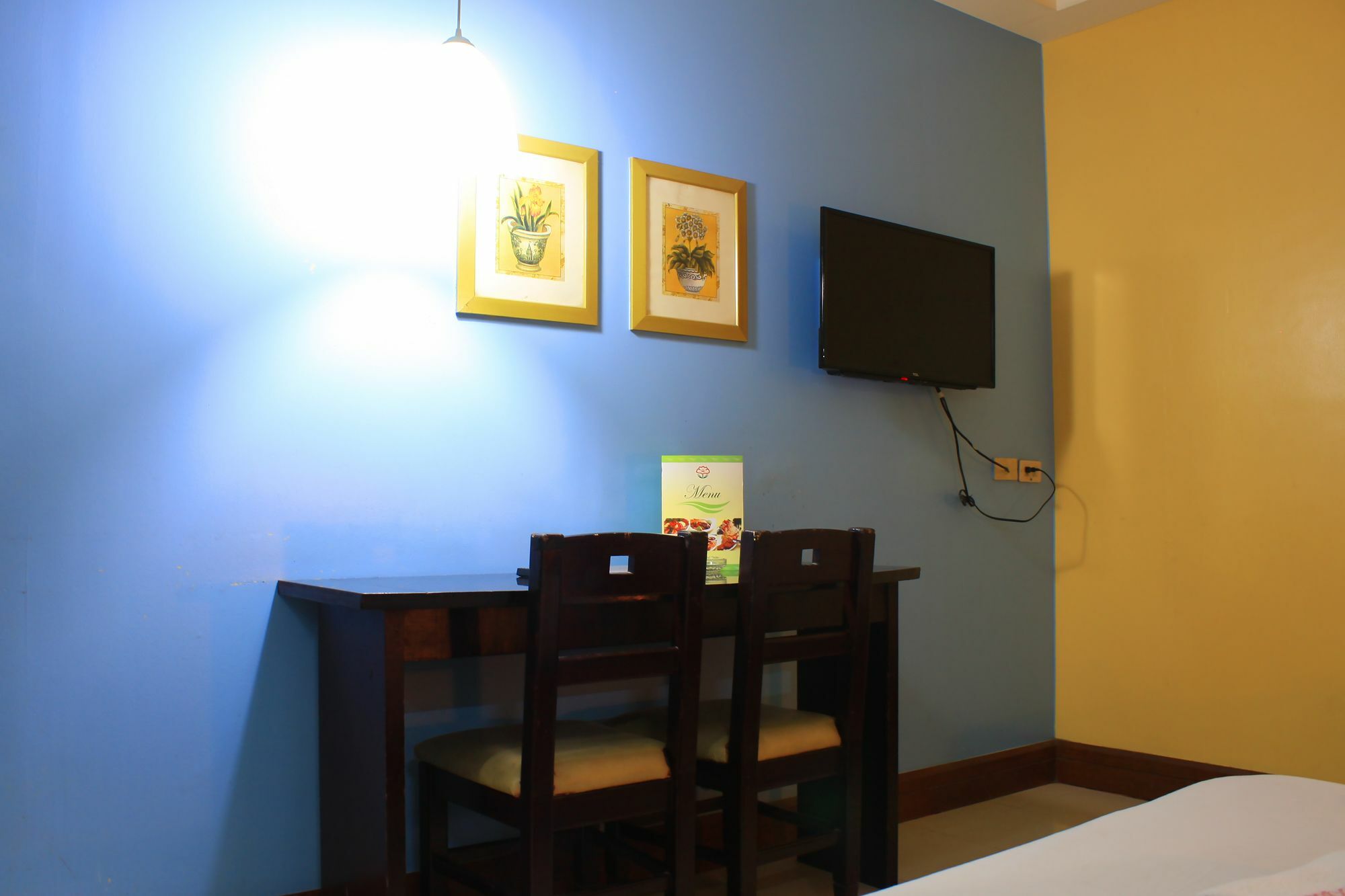 Vista Apartelle Makati City Extérieur photo