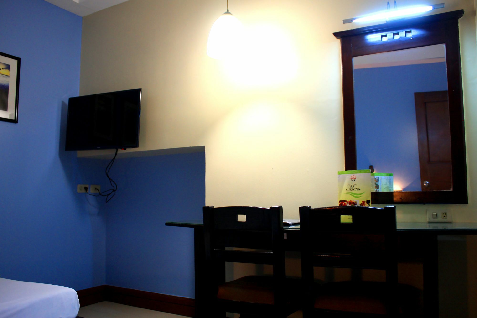Vista Apartelle Makati City Extérieur photo